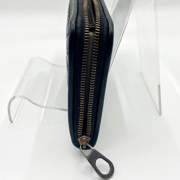 BOTTEGA VENETAファスナースライダー修理前の拡大画像