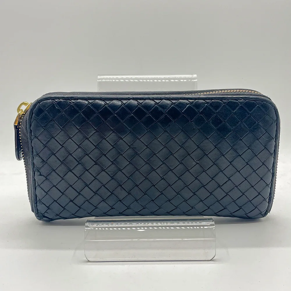 BOTTEGA VENETA財布正面の画像