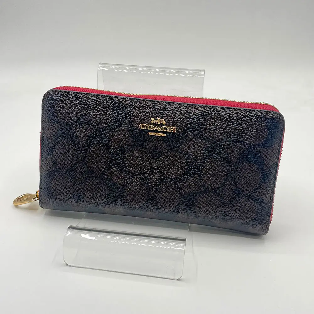 COACH財布正面の画像