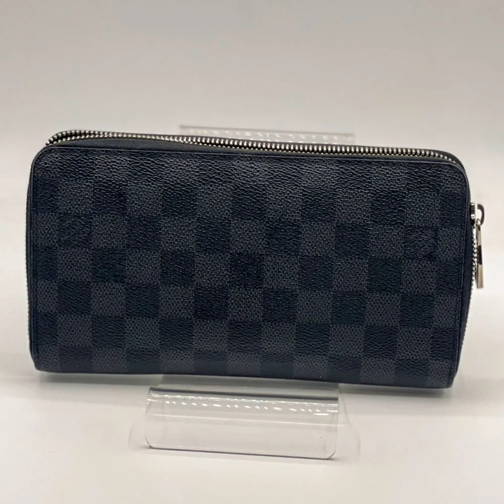 LOUIS VUITTON財布正面の画像