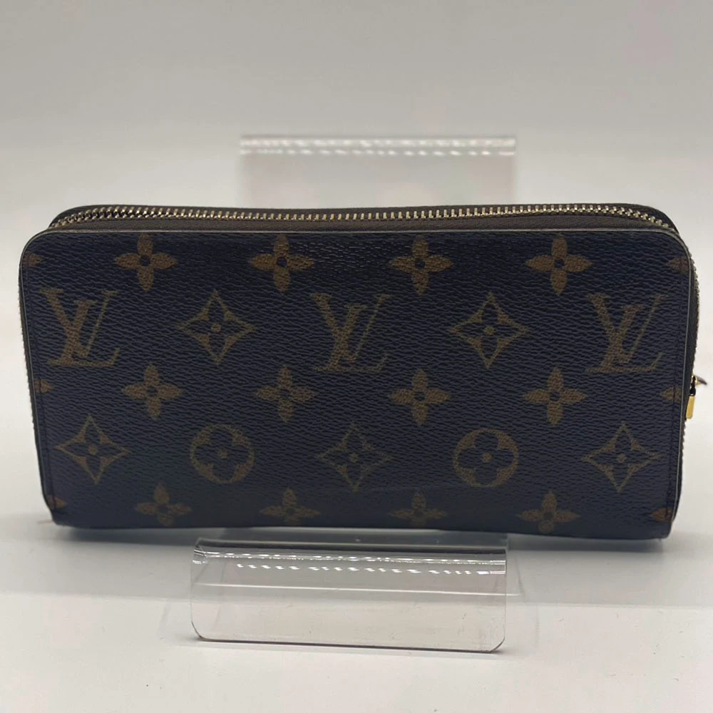 LOUIS VUITTON財布修理前の正面の画像