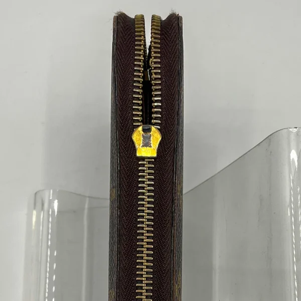 LOUIS VUITTON財布ファスナースライダー修理前の拡大画像