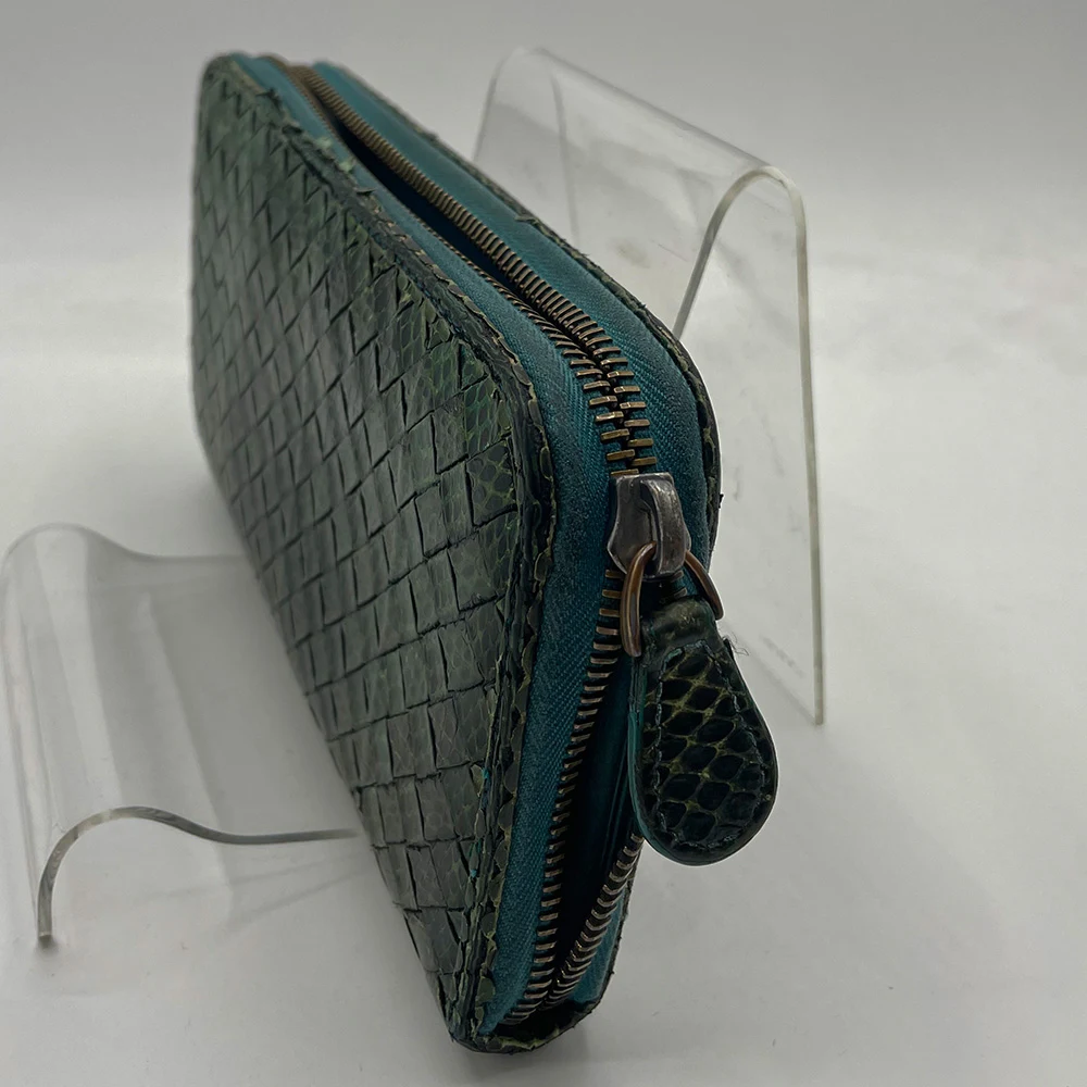 BOTTEGA VENETA財布ファスナースライダー修理前の全体画像