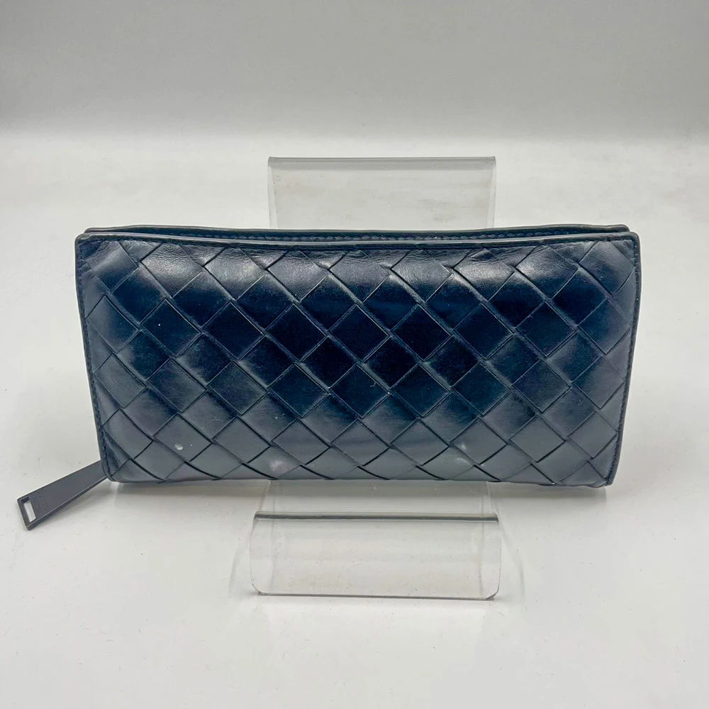 BOTTEGA VENETA財布正面の画像