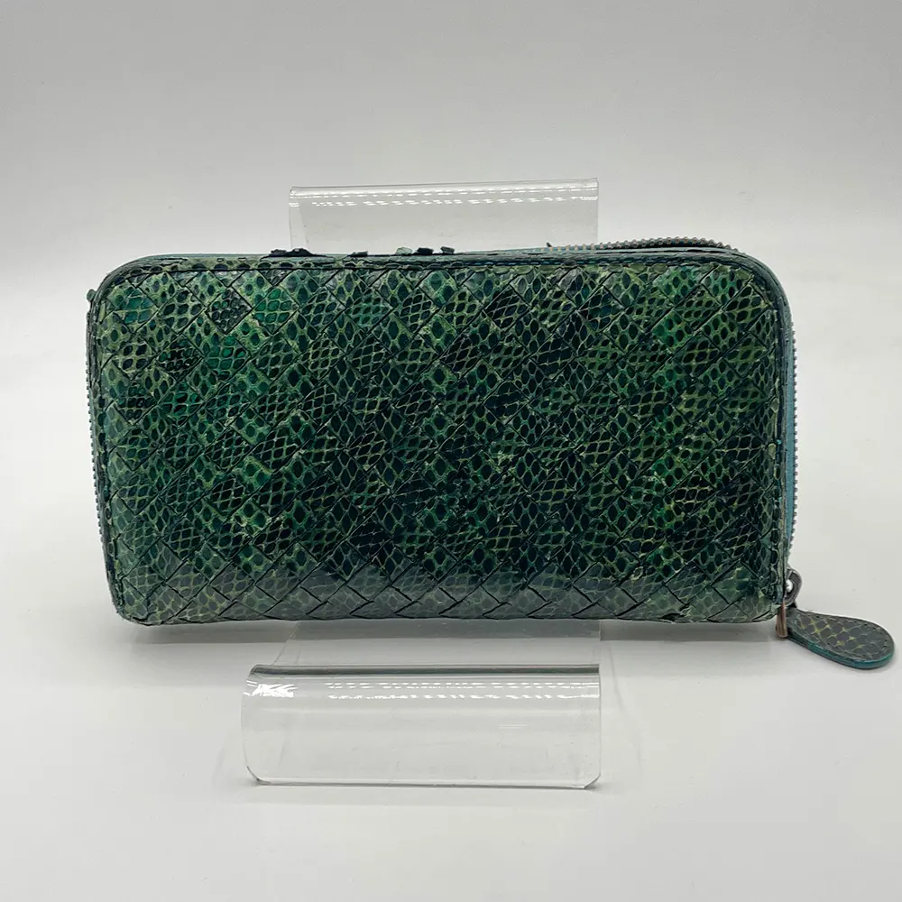 BOTTEGA VENETA財布正面の画像