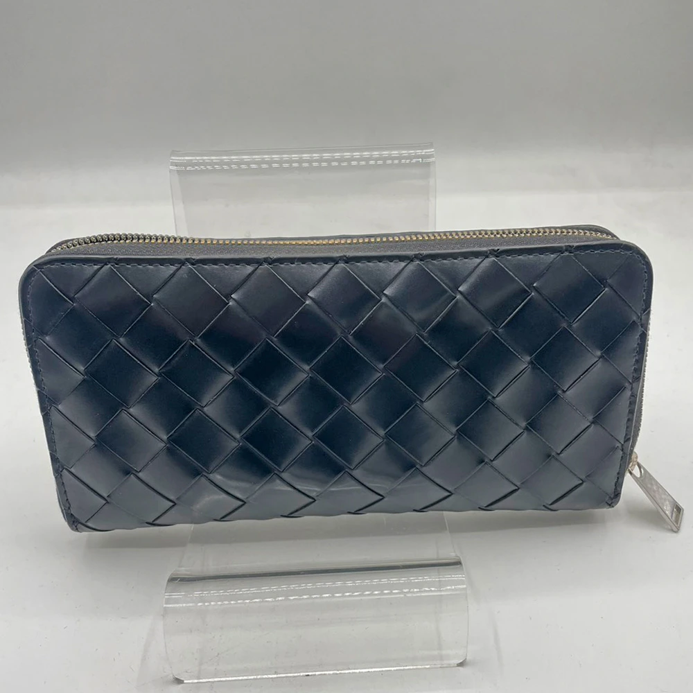 BOTTEGA VENETA財布正面の画像